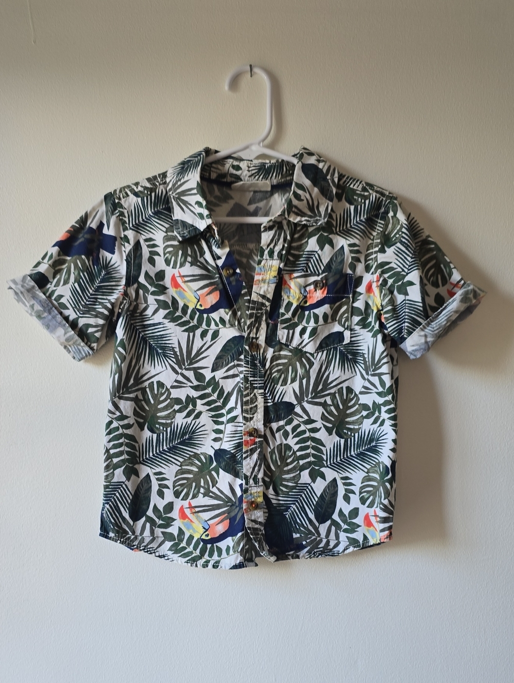 Crazy 8 Green Tropical Leaf Button-Down Shirt with Colorful Toucan Print